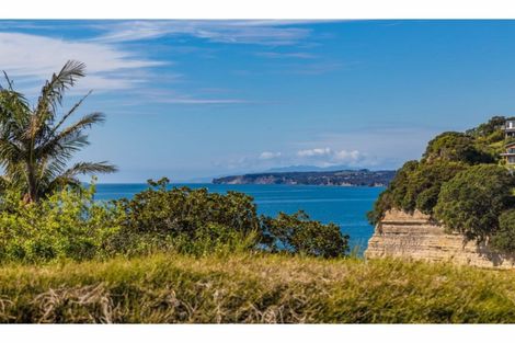 Photo of property in 2/3 Elgin Place, Red Beach, 0932