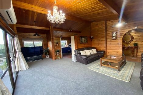 Photo of property in 10 Lagoon Way, West Harbour, Auckland, 0618