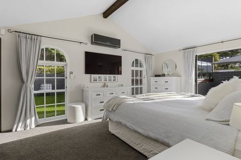 Photo of property in 62 Chatsworth Road, Silverstream, Upper Hutt, 5019