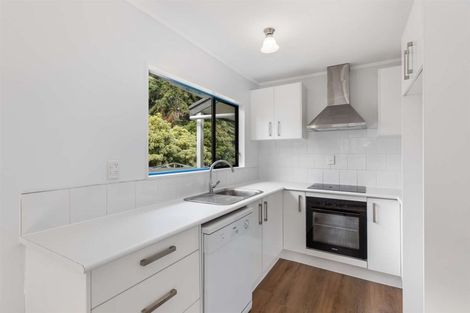 Photo of property in 6/17a Idesia Place, Totara Heights, Auckland, 2105