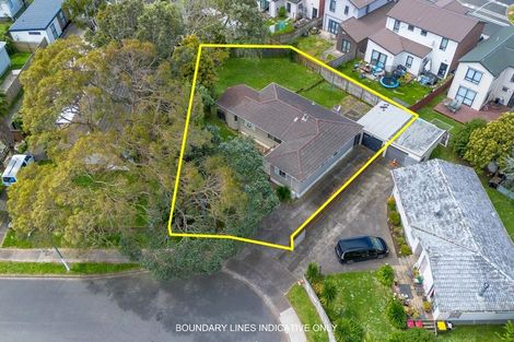 Photo of property in 28 Hinton Place, Weymouth, Auckland, 2103