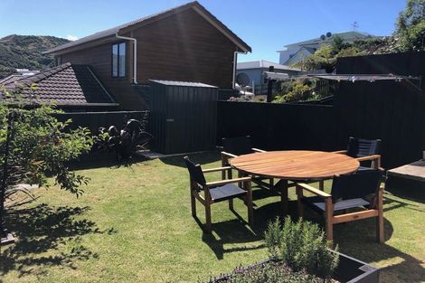 Photo of property in 70 Melbourne Road, Island Bay, Wellington, 6023