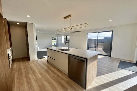 Photo of property in 28 Hanmer Crescent, Rangiora, 7400