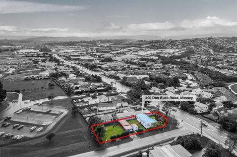 Photo of property in 490 Don Buck Road, Massey, Auckland, 0614