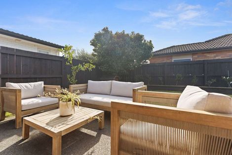 Photo of property in 11 Gibson Place, Papamoa Beach, Papamoa, 3118