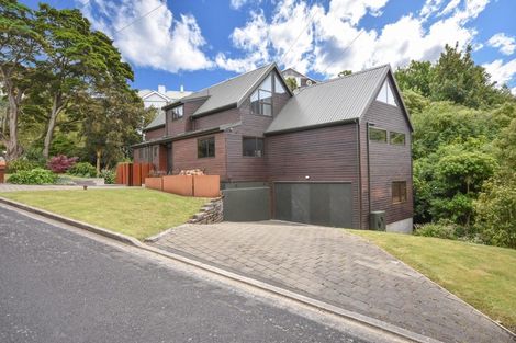 Photo of property in 11 Strathmore Crescent, Roslyn, Dunedin, 9010