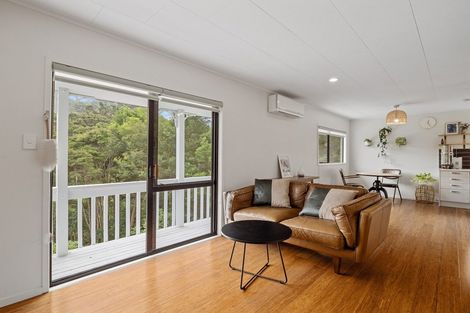Photo of property in 112 Spinella Drive, Bayview, Auckland, 0629