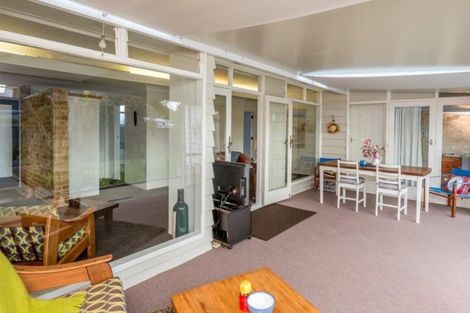 Photo of property in 395 Te Moana Road, Waikanae, 5036