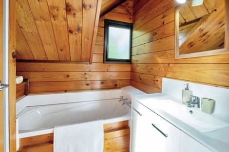 Photo of property in 124b Sandspit Road, Shelly Park, Auckland, 2014