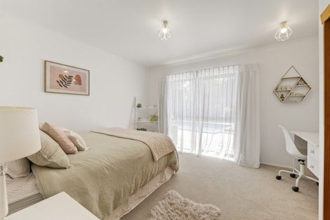 Photo of property in 12 Ridgewood Drive, Ridgewood, New Plymouth, 4371