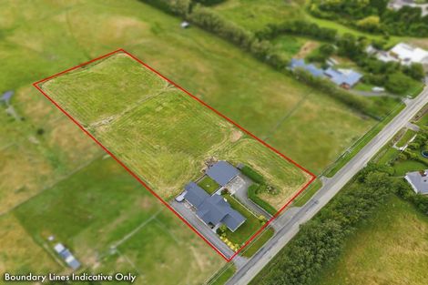 Photo of property in 15 Koputaroa Road, Levin, 5575