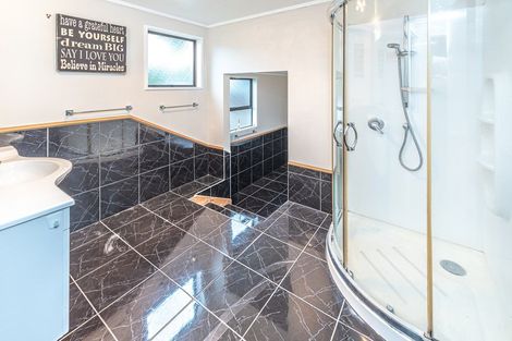 Photo of property in 8 Ash Place, Aramoho, Whanganui, 4500