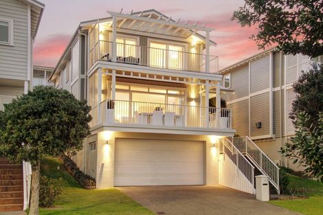 Photo of property in 9 Landmark Terrace, Orewa, 0931