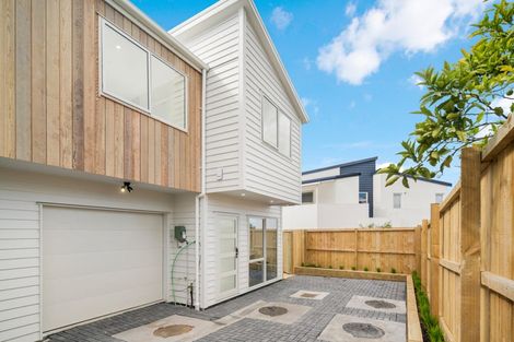 Photo of property in 6d Law Street, Torbay, Auckland, 0630