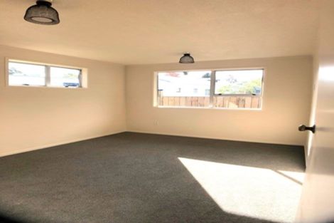 Photo of property in 1a Kamara Road, Glen Eden, Auckland, 0602