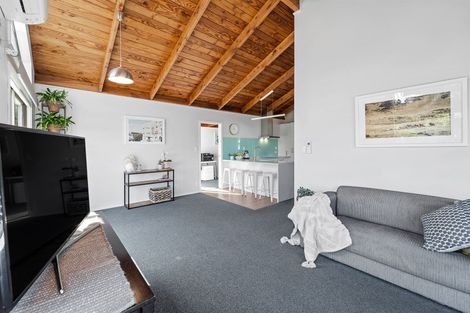 Photo of property in 640a Whangaparaoa Road, Stanmore Bay, Whangaparaoa, 0932