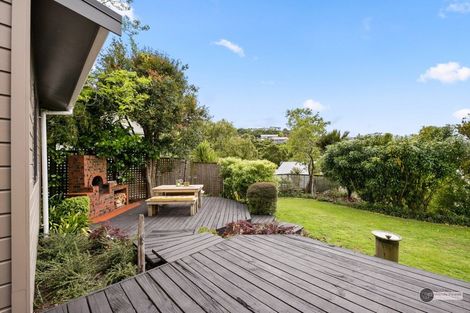 Photo of property in 33b Pekanga Road, Normandale, Lower Hutt, 5010