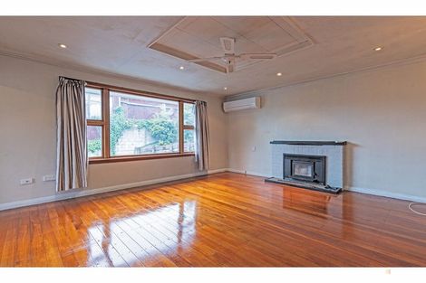 Photo of property in 3 Clifton Terrace, West End, Timaru, 7910