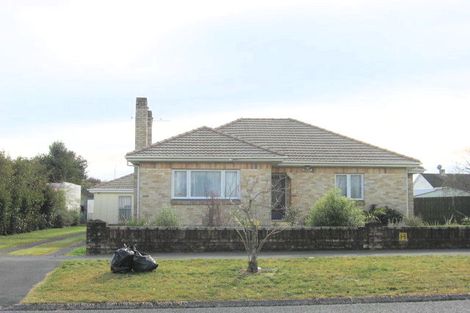 Photo of property in 8 Verel Street, Fairfield, Hamilton, 3214