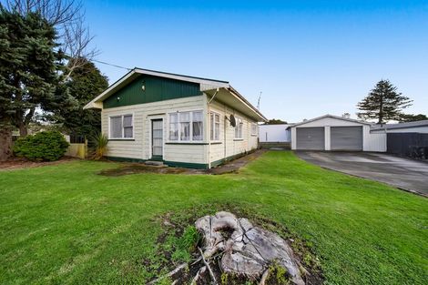 Photo of property in 35 Gladstone Street, Hawera, 4610
