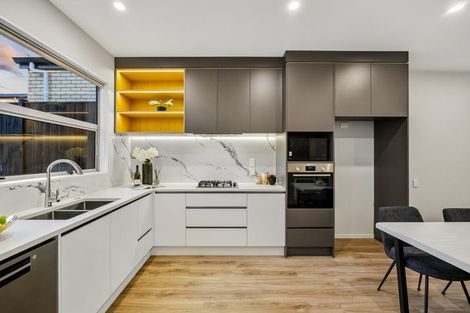 Photo of property in 37 Puwha Street, Massey, Auckland, 0614