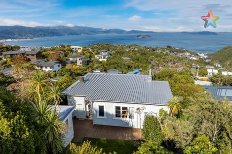 Photo of property in 12 Titiro Moana Road, Korokoro, Lower Hutt, 5012