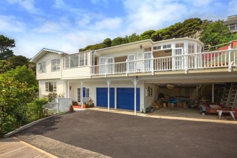 Photo of property in 5a Kahu Road, Paremata, Porirua, 5024