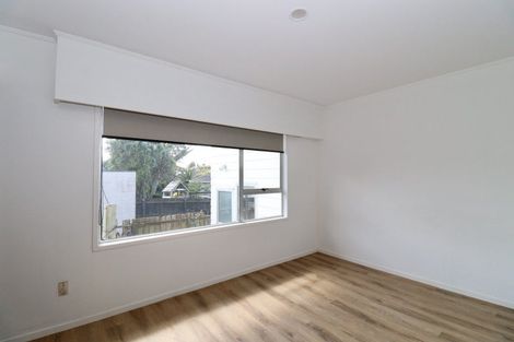 Photo of property in 28 Glynnbrooke Street, Te Atatu South, Auckland, 0610