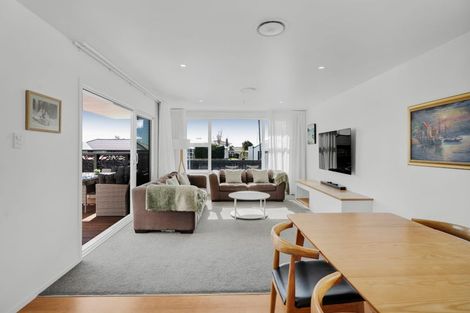 Photo of property in 3 Smith Road, Merrilands, New Plymouth, 4312