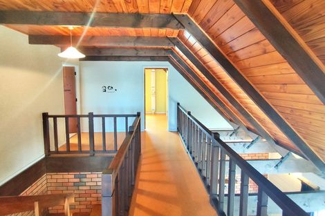 Photo of property in 56 Archibald Road, Kelston, Auckland, 0602