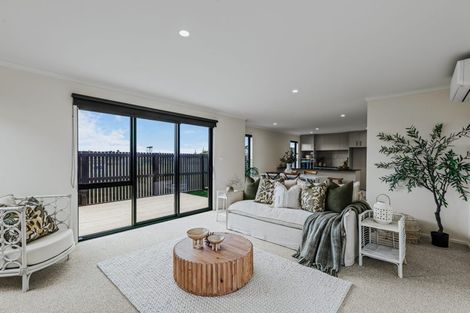 Photo of property in 16 Rehua Way, Papamoa, 3118