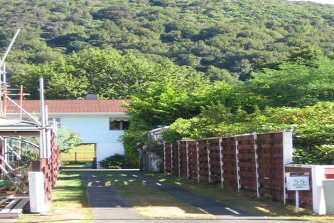 Photo of property in 55 Holdsworth Avenue, Trentham, Upper Hutt, 5018