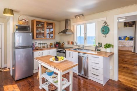 Photo of property in 145a Houghton Bay Road, Houghton Bay, Wellington, 6023