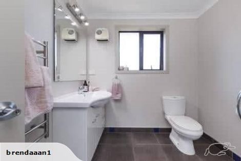 Photo of property in 24 Heatherlea Heights, Feilding, 4702