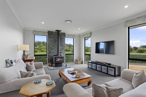 Photo of property in 29 Whitcombe Place, Darfield, 7571