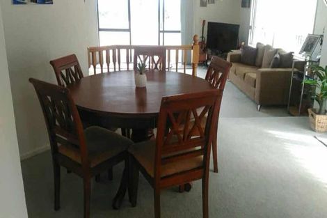 Photo of property in 58 Sunset Road, Unsworth Heights, Auckland, 0632