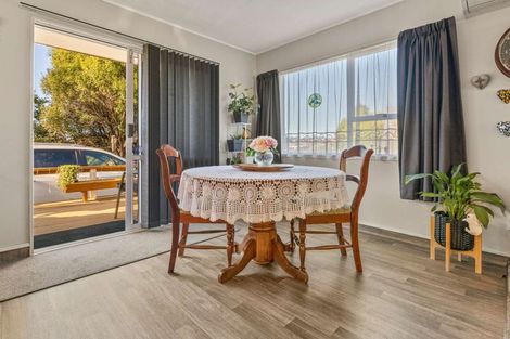 Photo of property in 327 Malfroy Road, Pomare, Rotorua, 3015