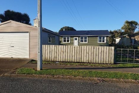 Photo of property in 4 Middlesex Street, Patea, 4520