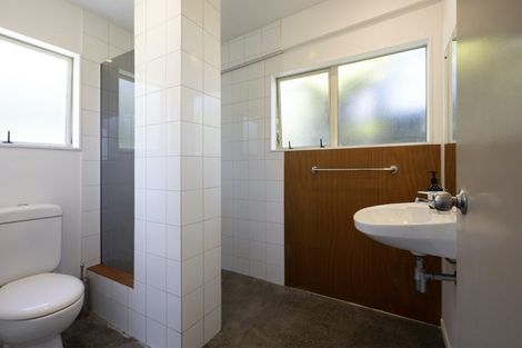 Photo of property in 16 Log Race Road, Piha, New Lynn, 0772