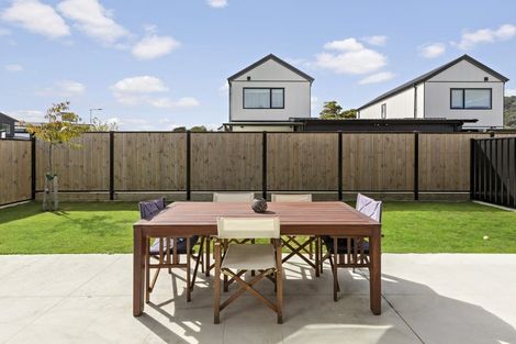 Photo of property in 1 Bonneval Lane, Wallaceville, Upper Hutt, 5018
