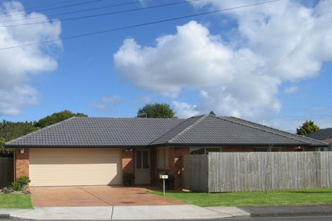 Photo of property in 24 Peachgrove Road, Te Atatu Peninsula, Auckland, 0610