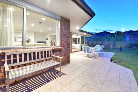 Photo of property in 24 Chesterfield Way, Orewa, 0931