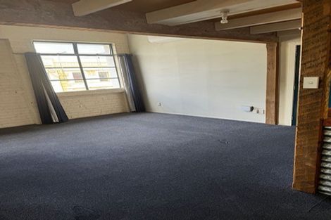 Photo of property in 8 Vogel Street, Dunedin Central, Dunedin, 9016