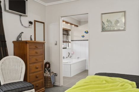 Photo of property in 19 Jarrah Park Drive, Pyes Pa, Tauranga, 3112