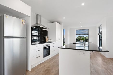 Photo of property in 14 Huriana Crescent, Te Puke, 3119