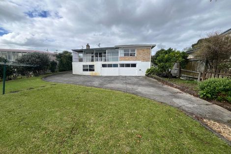 Photo of property in 107 Bradbury Road, Botany Downs, Auckland, 2010