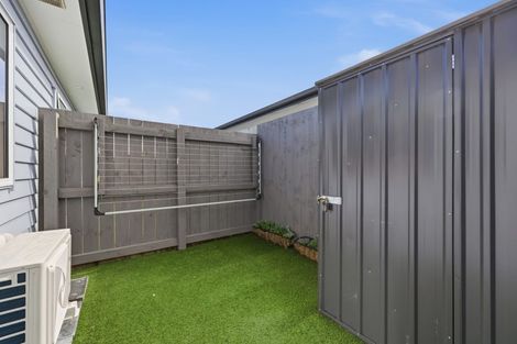 Photo of property in 2 Kutukutu Street, Takanini, 2112