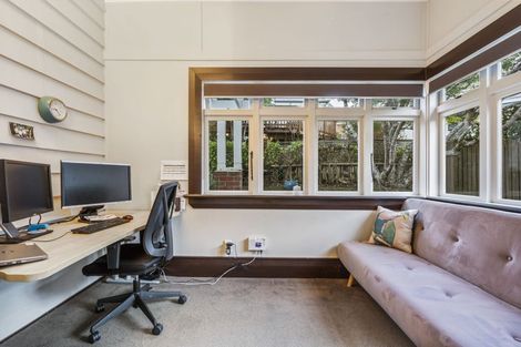 Photo of property in 13a Rodney Road, Northcote Point, Auckland, 0627