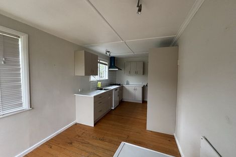 Photo of property in 124 Hewer Crescent, Naenae, Lower Hutt, 5011