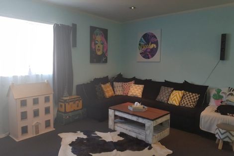 Photo of property in 100 Rangituhi Crescent, Takapuwahia, Porirua, 5022